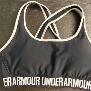 NWOT Under Armour Sports Bra Medium